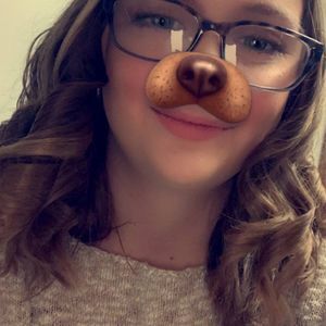 Meet your Posher, Caitlyn